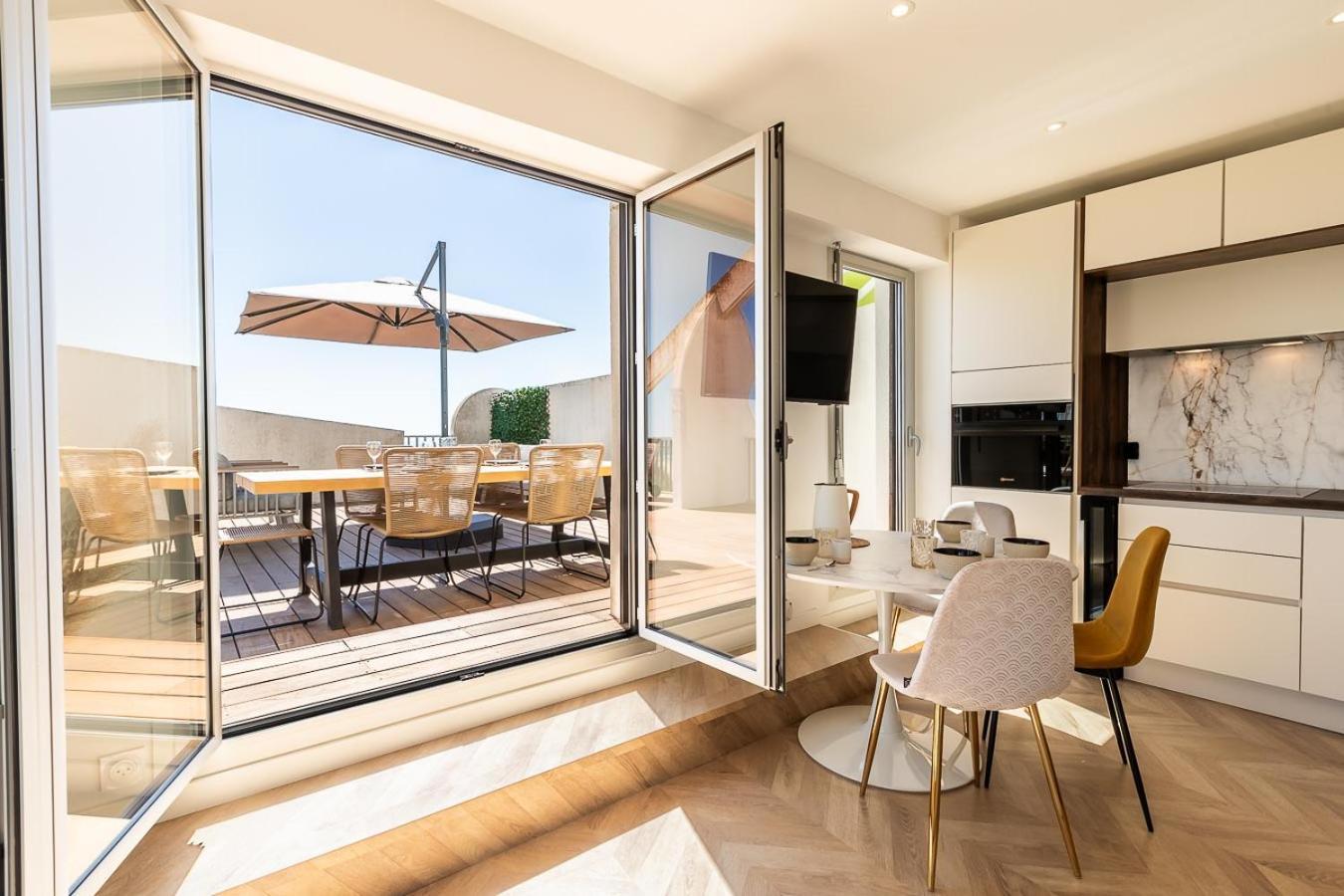Suite Terrasse Xxl - Front De Mer - Parking - Ambiance Plage La Grande Motte Exterior foto